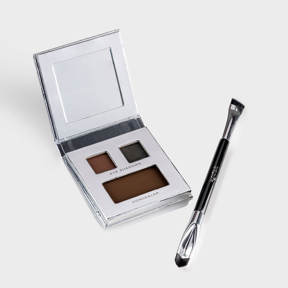 Smokey Eye Palette with two eyeshadows and one lava cake concealer with the Corner Brush