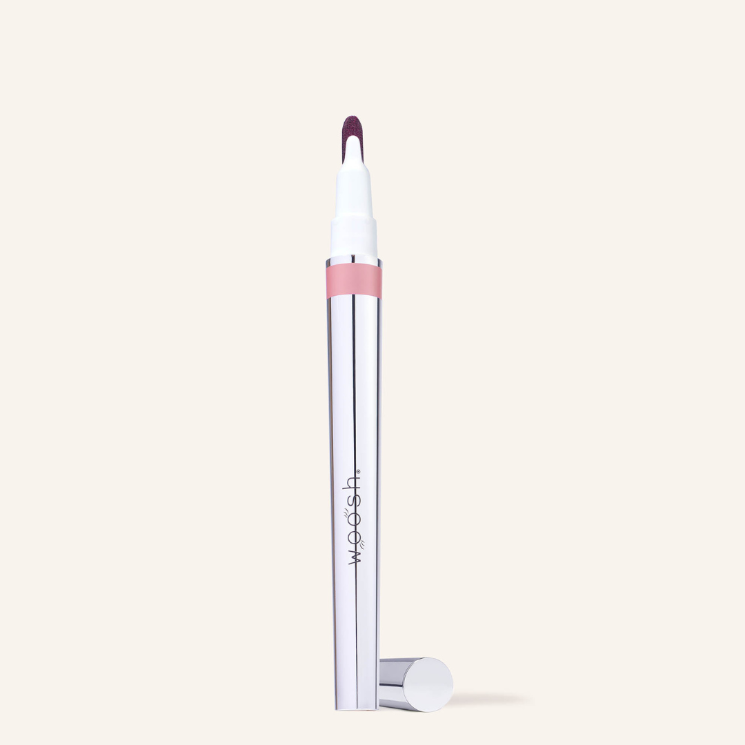 Image of Linger component open. Lipstain is a silver component with small band indicating color
