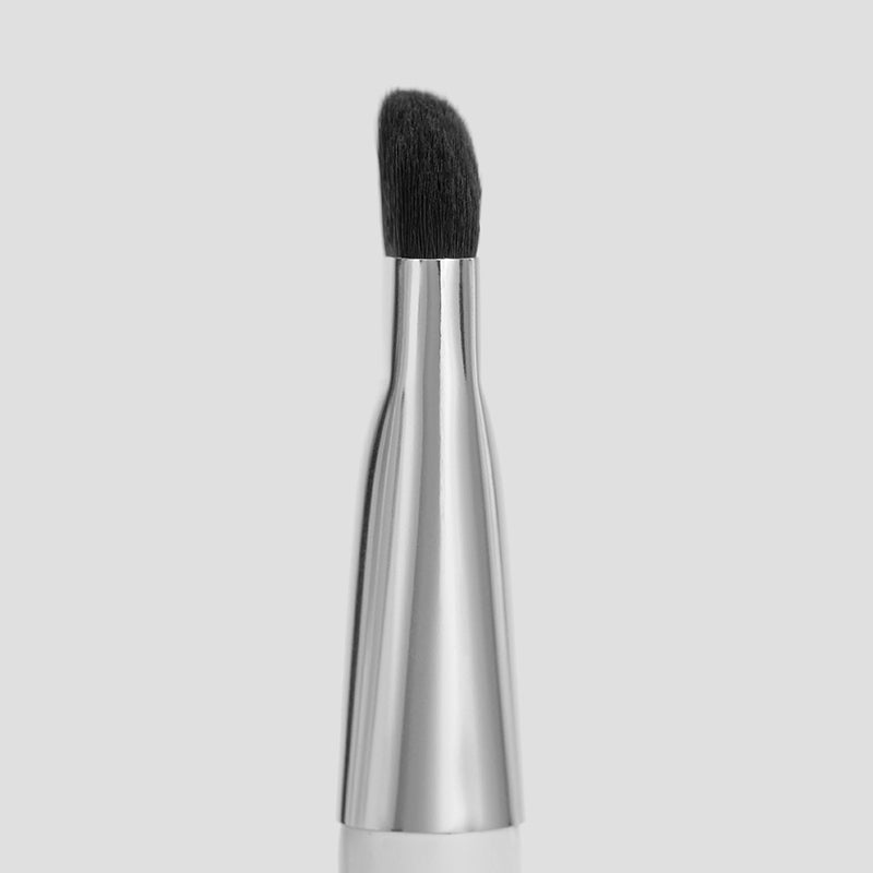 Angled tip close up