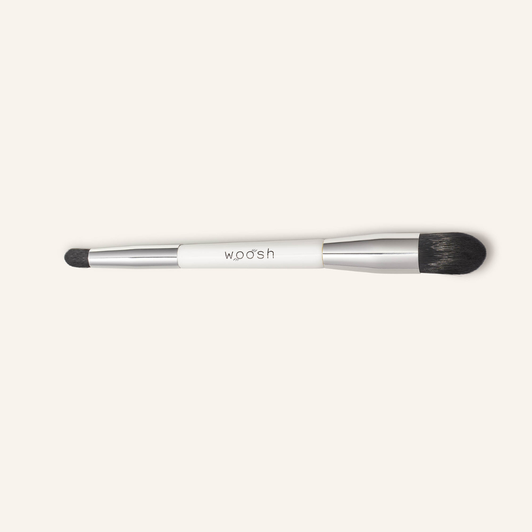 the dual ended concealer brush. Round bulleted tip to conceal smaller, hard-to-get-to areas & blemishes. Large bulleted end to evenly conceal overall complexion